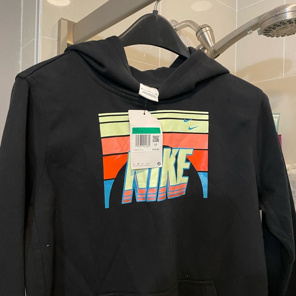 Sweatshirt, cute vans pull over